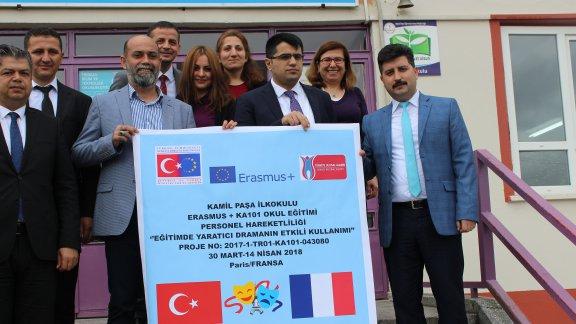 AB ERASMUS+ K101 PROJESİ Kabul Edilen Kamil Paşa İlkokulu Öğretmenlerimiz Fransa´nın başkenti Paris´e uğurlandı.