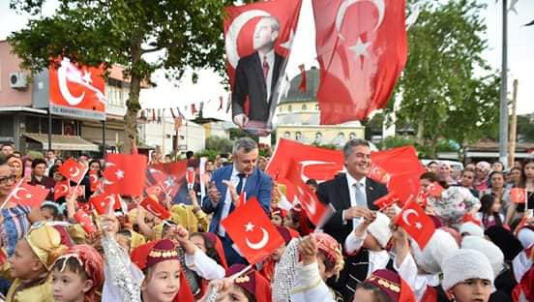 HER YIL DÜZENLENEN OKUL ÖNCESİ BAHAR ŞENLİĞİMİZ BU YIL DA İLÇEMİZDEKİ TÜM ANASINIFLARININ KATILIMI İLE GÖRSEL BİR ŞÖLENE DÖNÜŞTÜ.